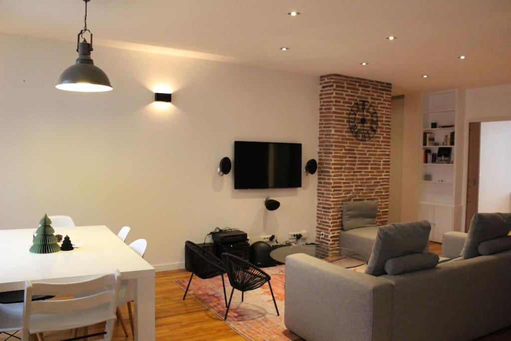 Le Jane : Centre Ville, Garage, Balcon Annecy Exterior photo
