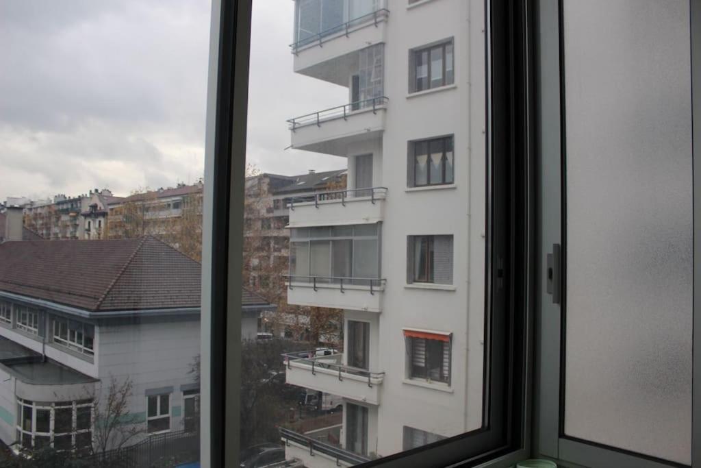 Le Jane : Centre Ville, Garage, Balcon Annecy Exterior photo